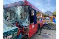 Autobus uletio u dječije igralište u Zemunu: troje povrijeđeno, uhapšen vozač