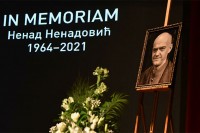 Глумац Ненад Ненадовић сахрањен у Алеји заслужних грађана