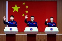 Кина шаље астронауте на најдужу свемирску мисију