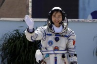 Историјски лет у свемир: Ово је прва Кинескиња која ће прошетати космосом