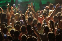 Ирска забранила “crowd-surfing” на концертима
