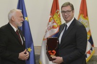 Vučiću uručen Veliki krst vožda Đorđa Stratimirovića