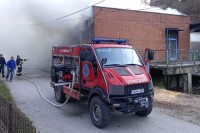 Izbio požar u napuštenoj autobuskoj stanici u Srebrenici