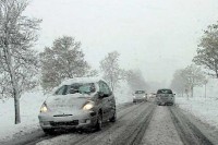 Zbog snijega otežano odvijanje saobraćaja