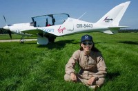 Дјевојка покушава да обори рекорд у лету око свијета