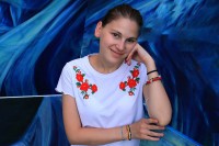 Ve­sna An­te­še­vić za “Glas Srp­ske” u su­sret iz­lo­žbi “Re­ci­kli­ra­nje sve­pri­sut­no­sti 2”: Osli­ka­va­nje pro­ble­ma vo­di­lja ka rje­še­nju