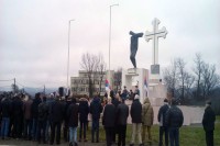 Николић: Жртве добојског логора прогласити мученицима