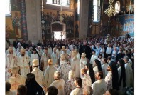 SPC - U ponoć prva Božićna liturgija u sabornom hramu u Trebinju