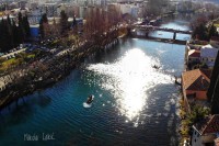 Dok su plivači plivali, sunčevi zraci na Trebišnjici formirali krst FOTO