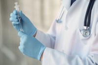 SAD: Medicinske sestre optužene da su davanjem potvrda lažno vakcinisanim zaradile 1,5 miliona dolara