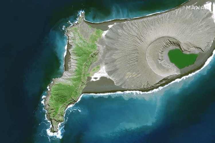 Прве фотографије послије ерупције вулкана код Тонге