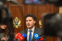 Абазовић: Сутра још мање гласова за подршку влади