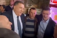 Dodik i Đajić zapjevali u Bronzanom Majdanu VIDEO