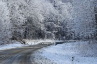 Poledica i ugažen snijeg na kolovozu u istočnim krajevima