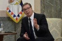 Vučić: Hvala penzionerima na podršci državi, biće penzije veće