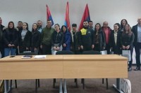Potpisani ugovori o stipendiranju studenata i učenika opštine Ribnik