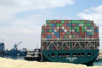 Египћани проширују Суецки канал улагањем око 191 милиона долара