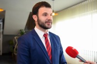 Javor: Naći dodatna sredstva za jednokratnu pomoć radnicima u zdravstvu u Prijedoru