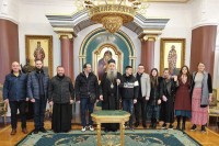 Братство „Свети Стефан“дарује са по 500 евра 5 породица из Бијељине
