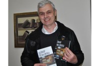 Zvornik: Promovisane dvije knjige beogradskog autora Dejana Grujića