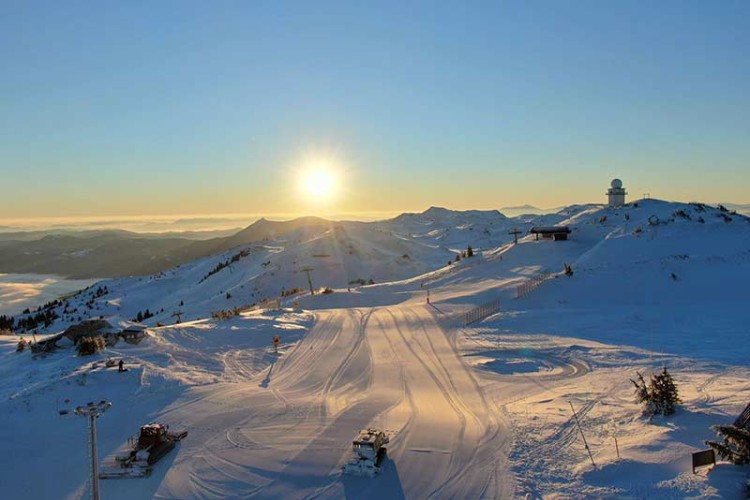 Olimpijski centar „Jahorina“ uvrstio je u svoju ponudu jutarnju i večernju panoramsku vožnju snježnim tabačem