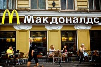 Mekdonalds i Koka-kola "razočarali" Ukrajince, nastavljaju poslovanje u Rusiji