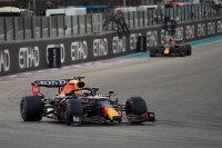 Ферари најбржи у Бахреину, контроверзна промјена Мерцедеса