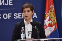 Brnabićeva: Svakoj prognanoj porodici obezbijediti krov nad glavom