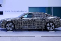 BMW подгријава атмосферу уочи представљања електричне Серије 7