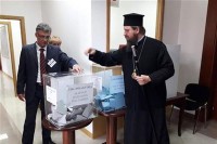 Епископ Сергије гласао у Дрвару