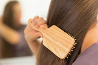 Избјегните ломљење власи: Да ли правите грешку када чешљате косу?