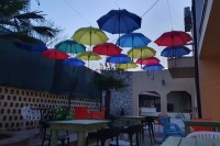 Trebinje: Ljetna bašta dobila nebo od kišobrana, u toku uređenje kluba