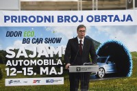 Vučić : Obezbedićemo olakšice za korišćenje električnih automobila