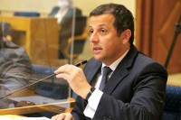 Вукановић предао кандидатуру за предстојеће изборе у БиХ, сакупио 5.300 потписа