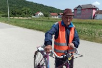 U devedesetoj godini biciklom pređe 30 kilometara