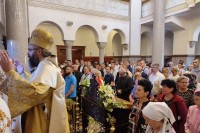 Vladika Jefrem služi liturgiju u Sabornom hramu