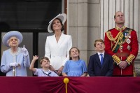Британија обиљежава други дан Платинастог јубилеја краљице