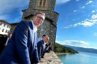 Predsjednik Vučić obišao manastir Svetog Nauma