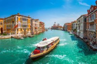 Njemačke turiste piknik u Veneciji koštao 4.000 evra: Šta sve ne smijete da radite u ovom gradu?