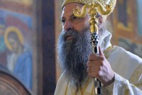 Сутра обиљежавање 30 година од српског страдања, парастос служи патријарх