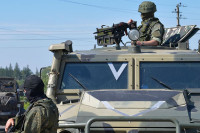 Kontrolni punkt Oružanih snaga Ruske Federacije na ulazu u naselje u Harkovskoj oblasti