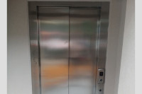 Instalisan lift za lica sa invaliditetom u  Narodnoj i univerzitetskoj biblioteci RS