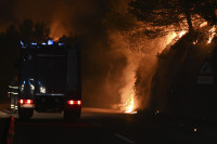 Požar kod Šibenika gasi 300 vatrogasaca