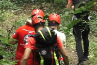 Дјечак спашен, ево у каквом је стању након пада с литице