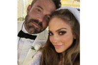 Dženifer Lopez u biltenu za fanove potvrdila da se udala i otkrila detalje s vjenčanja