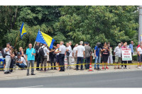 Nastavljeni protesti ispred OHR-a, Šmit bi mogao danas da saopšti odluku