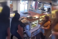 Holandija: Hrabra žena krpom za prašinu otjerala lopova iz pekare