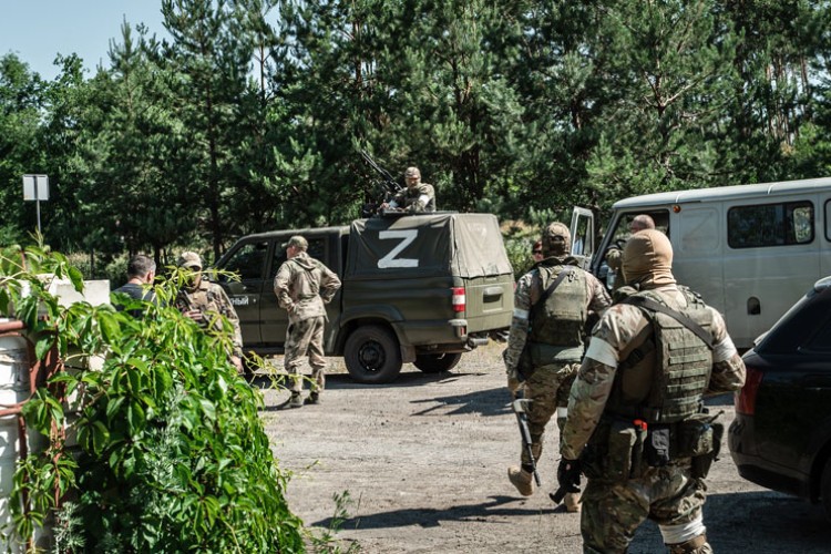 Руска војска у некадашњој бази Десног сектора у околини Алчевска