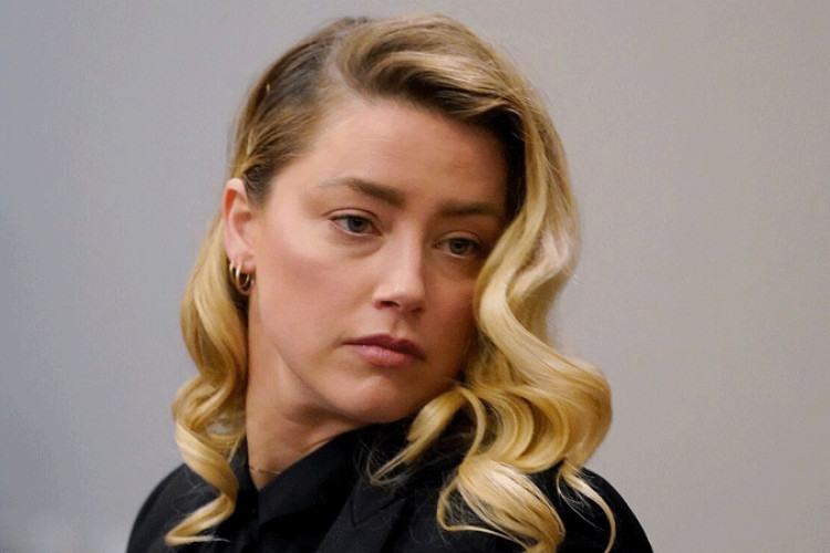 L’avvocato di Amber Heard presenta una mozione per annullare il verdetto