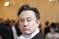 Otac Elona Muska: Nije ponosan na sina milijardera, ne želi ni voziti Teslu
